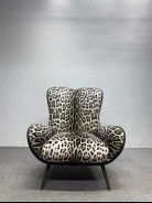 Dernières nouvelles de l'entreprise Le fauteuil classique Leopard haut de gamme: l' épiphénomène de l' élégance et de la fonction pour la décoration haut de gamme