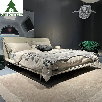 Chambre en acier inoxydable rembourrée en cuir blanc moderne