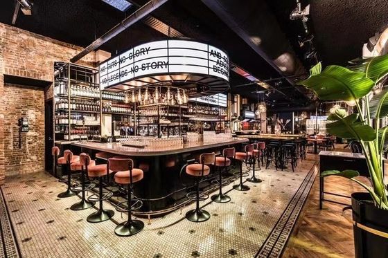 Chaises polyvalentes de scène de bar Tabouret de bar en velours