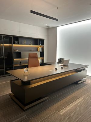 Bon prix Bureau de chef haut de gamme et ensemble de chaises pour bureau du président de la société cotée en ligne