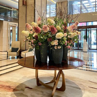 Ornementation de vases haut de gamme Aménagement de fleurs d'hôtel Pot et table de fleurs décoratives
