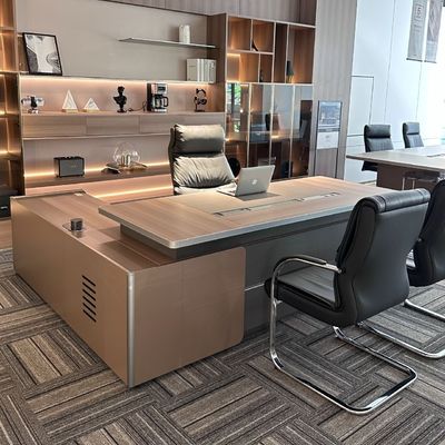 Chef de bureau et de chaises, ensemble complet
