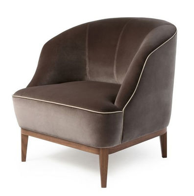 Un fauteuil exclusif pour invités de l' hôtel Star, avec des jambes en bois et des tissus en option.